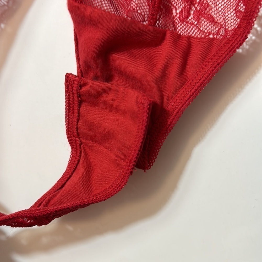 Torrid red SEXY STRAPS AND LACE BODYSUIT - Picture 9 of 11
